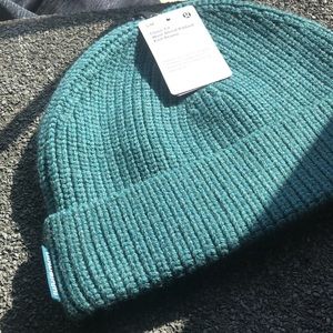 LULULEMON Close-Fit Wool-Blend Ribbed Knit Beanie